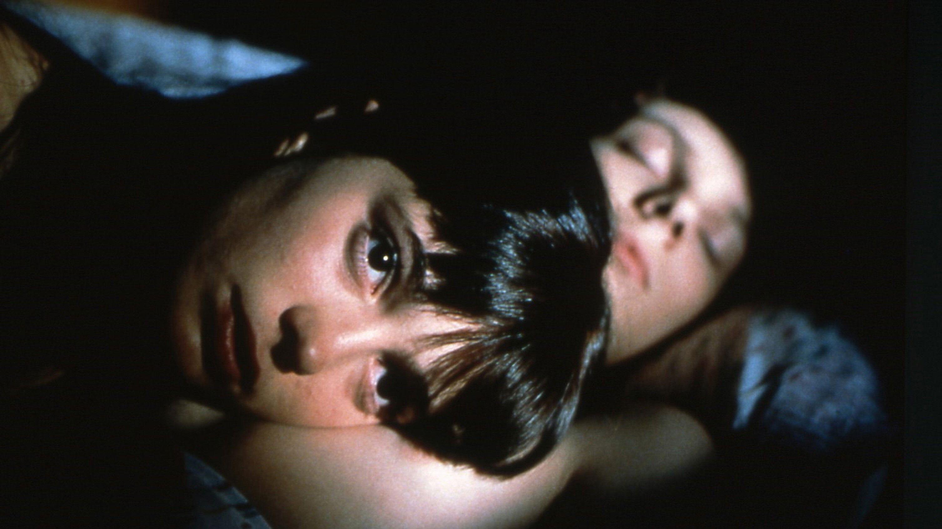 Lovers of the Arctic Circle 1998 movie scene