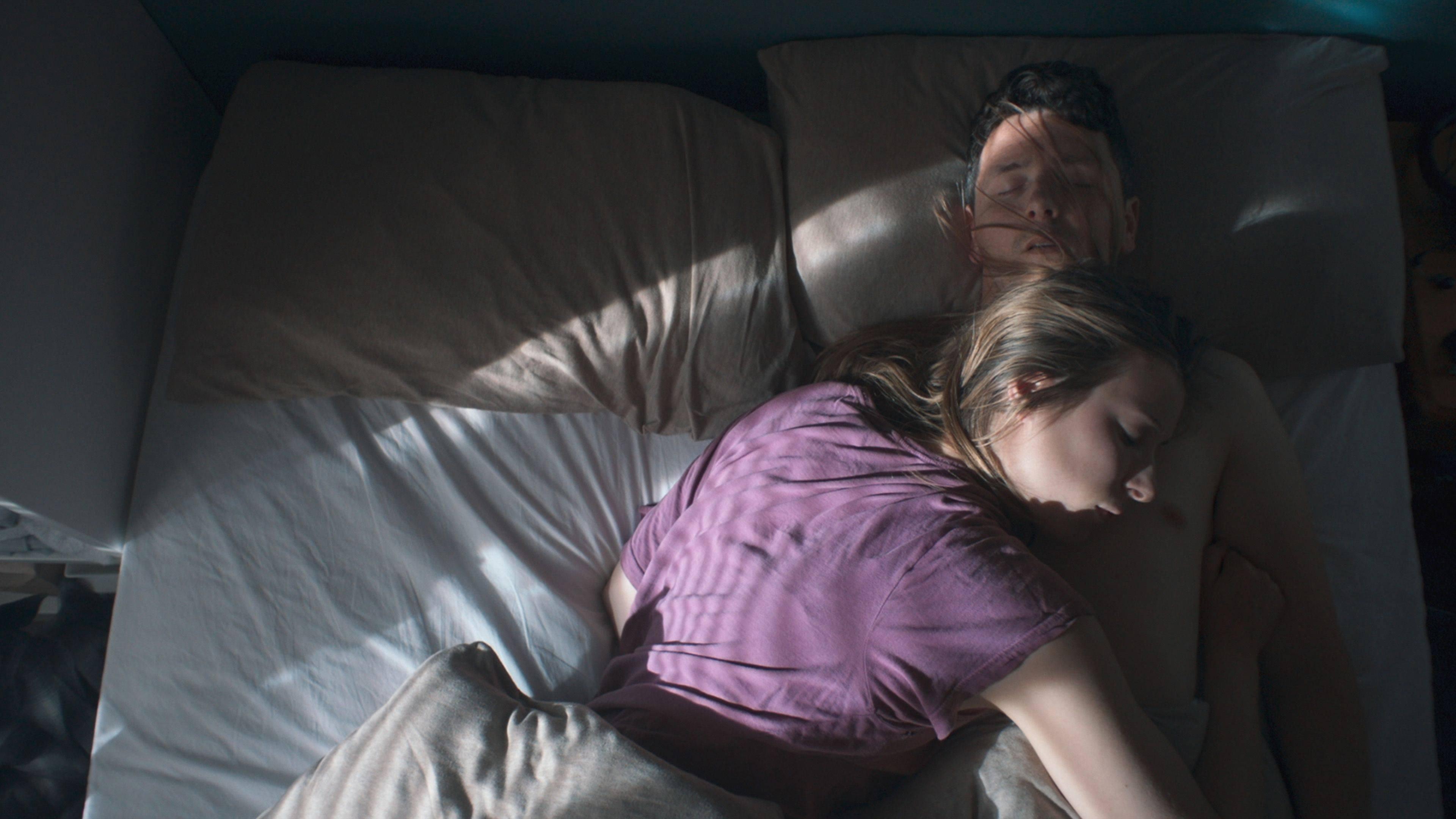 Snooze 2021 movie scene