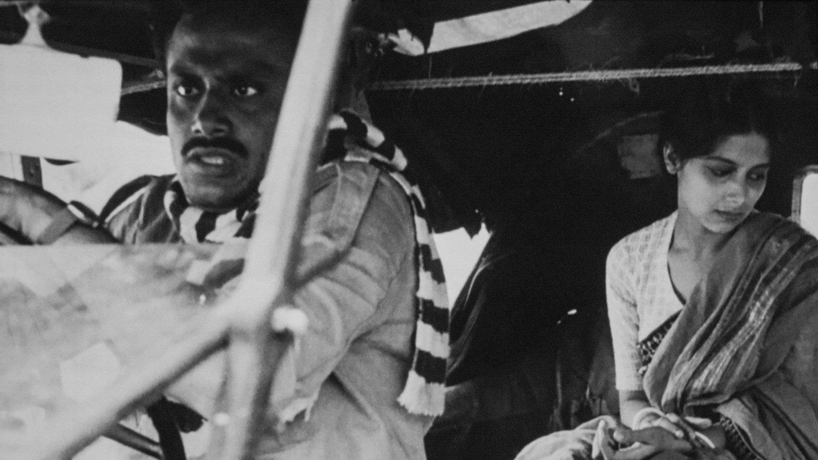 Ajantrik 1958 movie scene