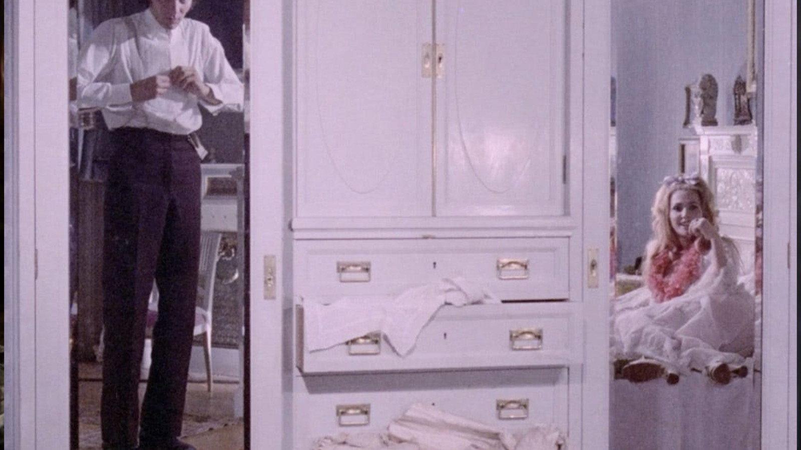 Felix and Otilia 1972 movie scene