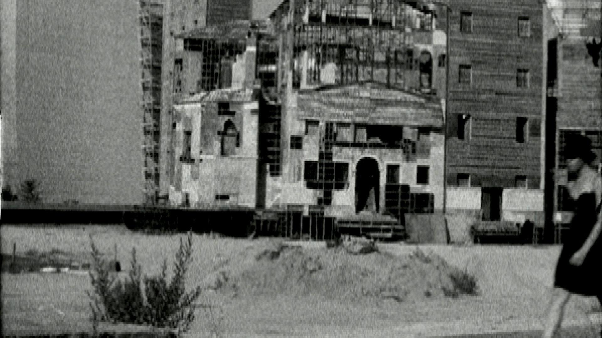 in fellini 2012 movie scene