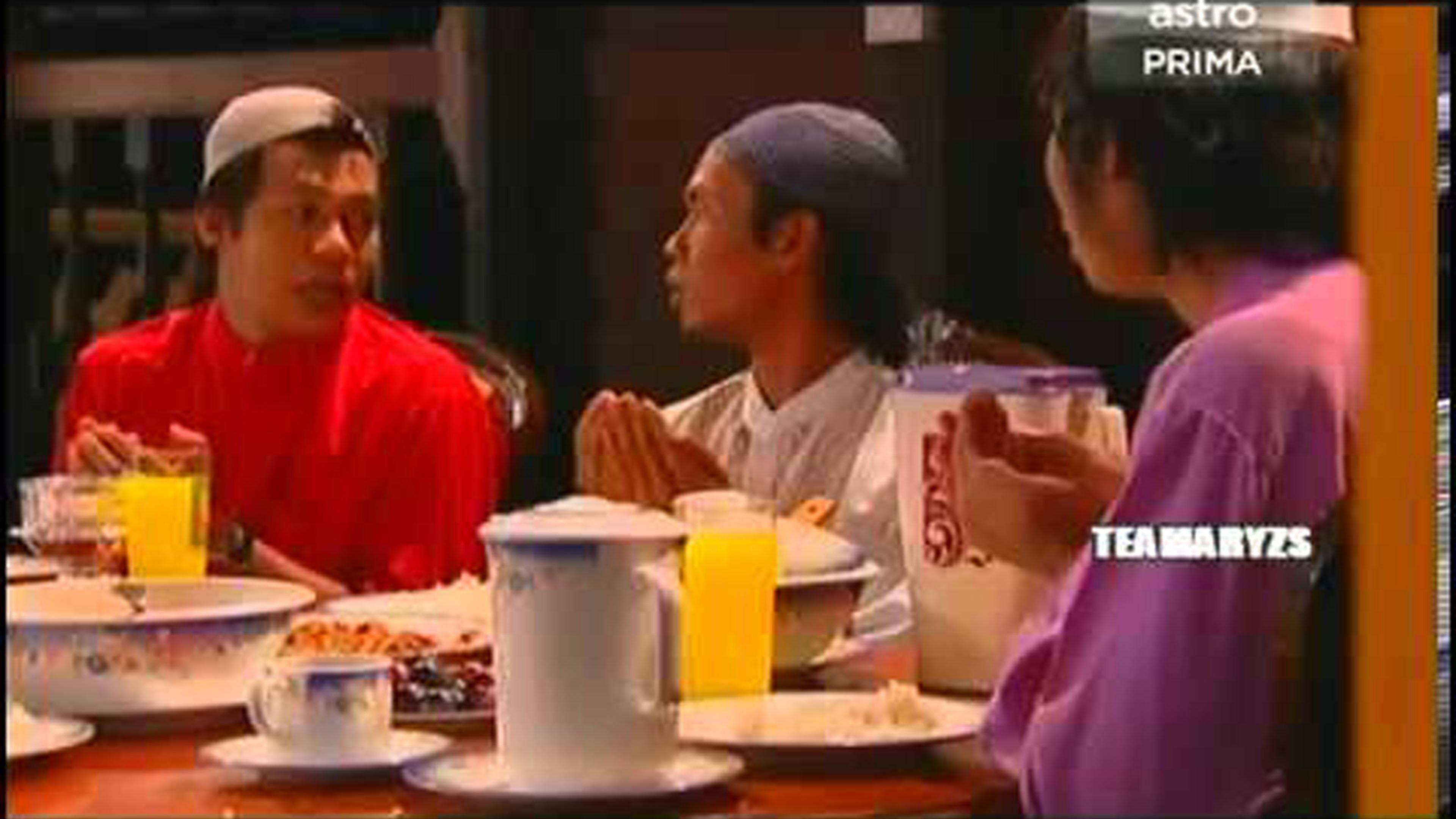 Lalalitamplom Si Bujang Sepah 2010 movie scene