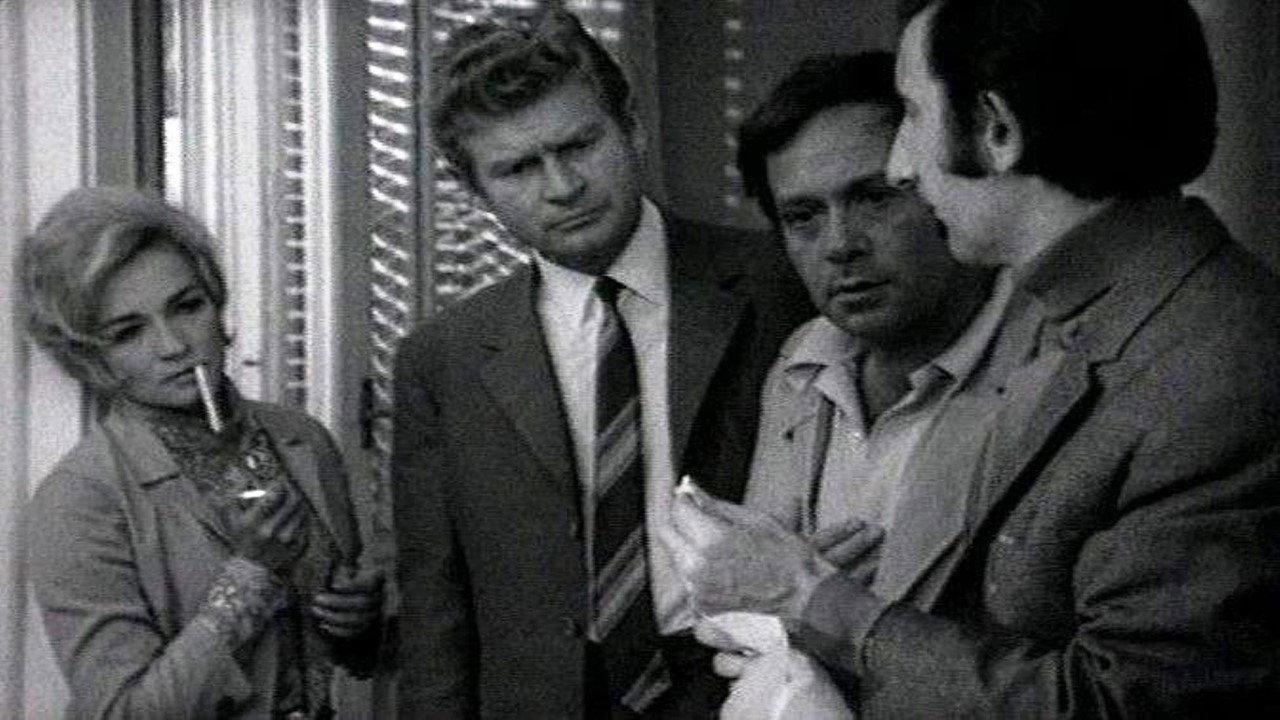 The Murderer is in the House 1971 movie scene