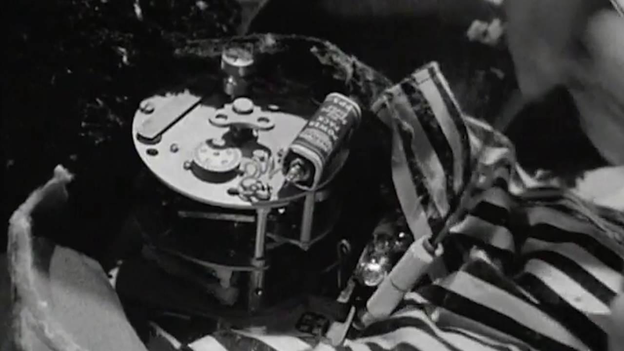 Tomorrow at Ten 1963 movie scene