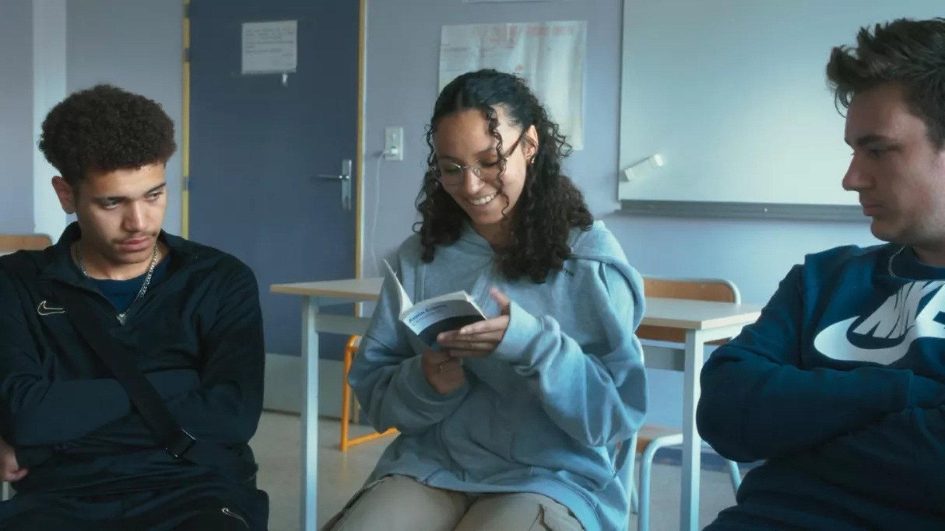 Writing Life – Annie Ernaux Through the Eyes of High School Students 2026 movie scene