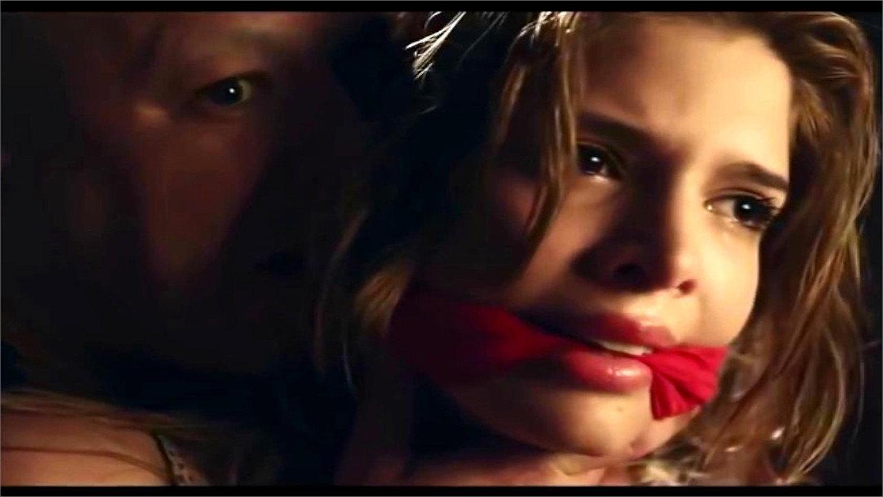 Radio Silence 2012 movie scene