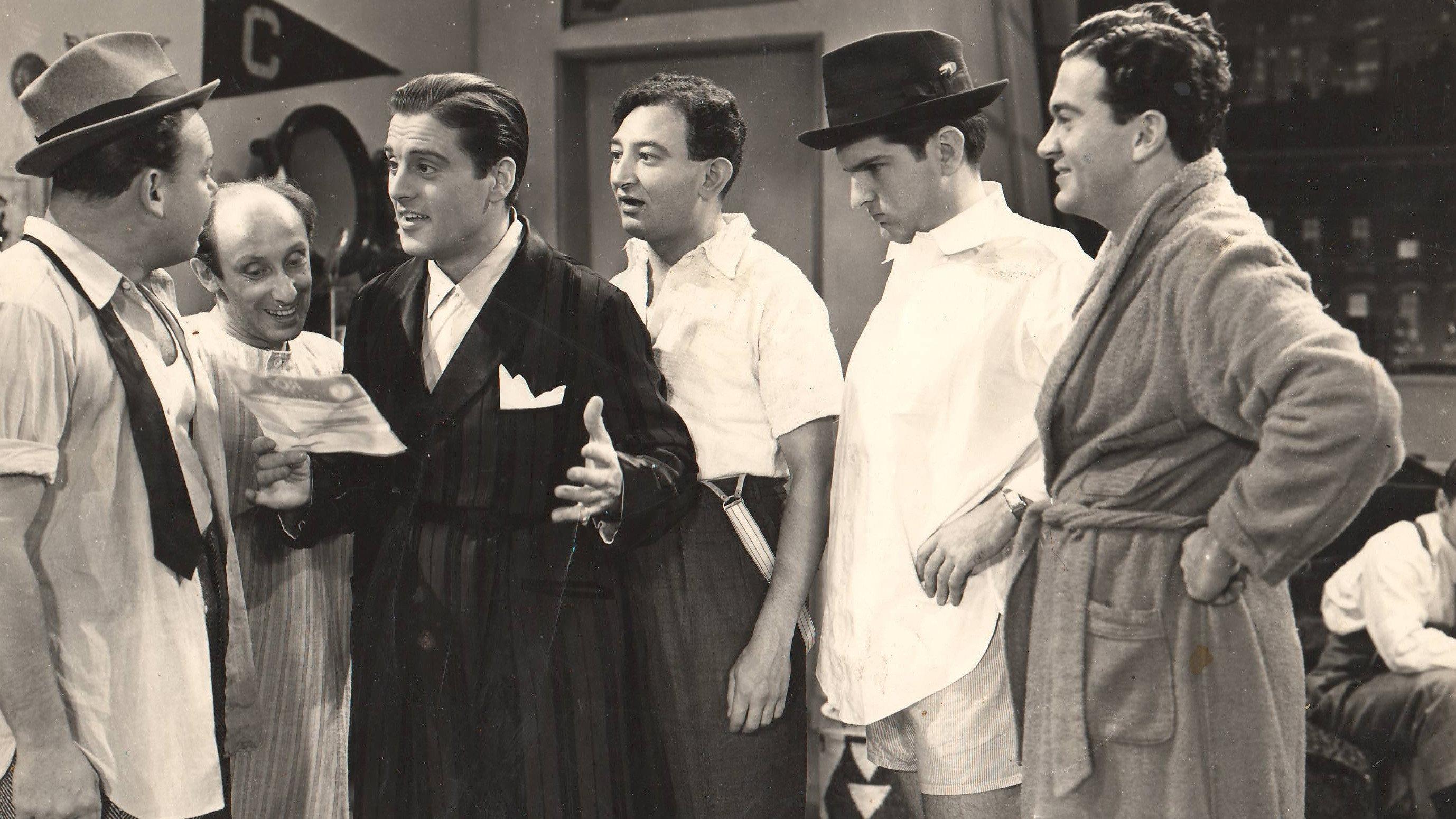 Outside of Paradise 1938 movie scene