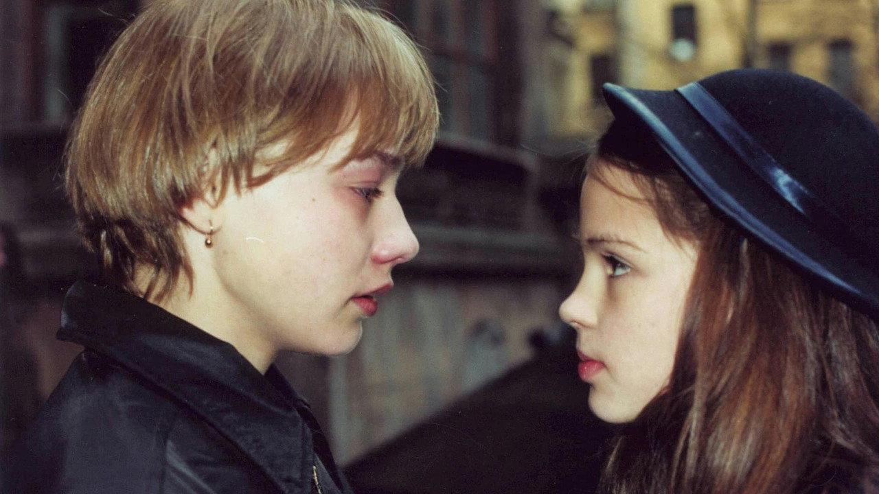 Sisters 2001 movie scene