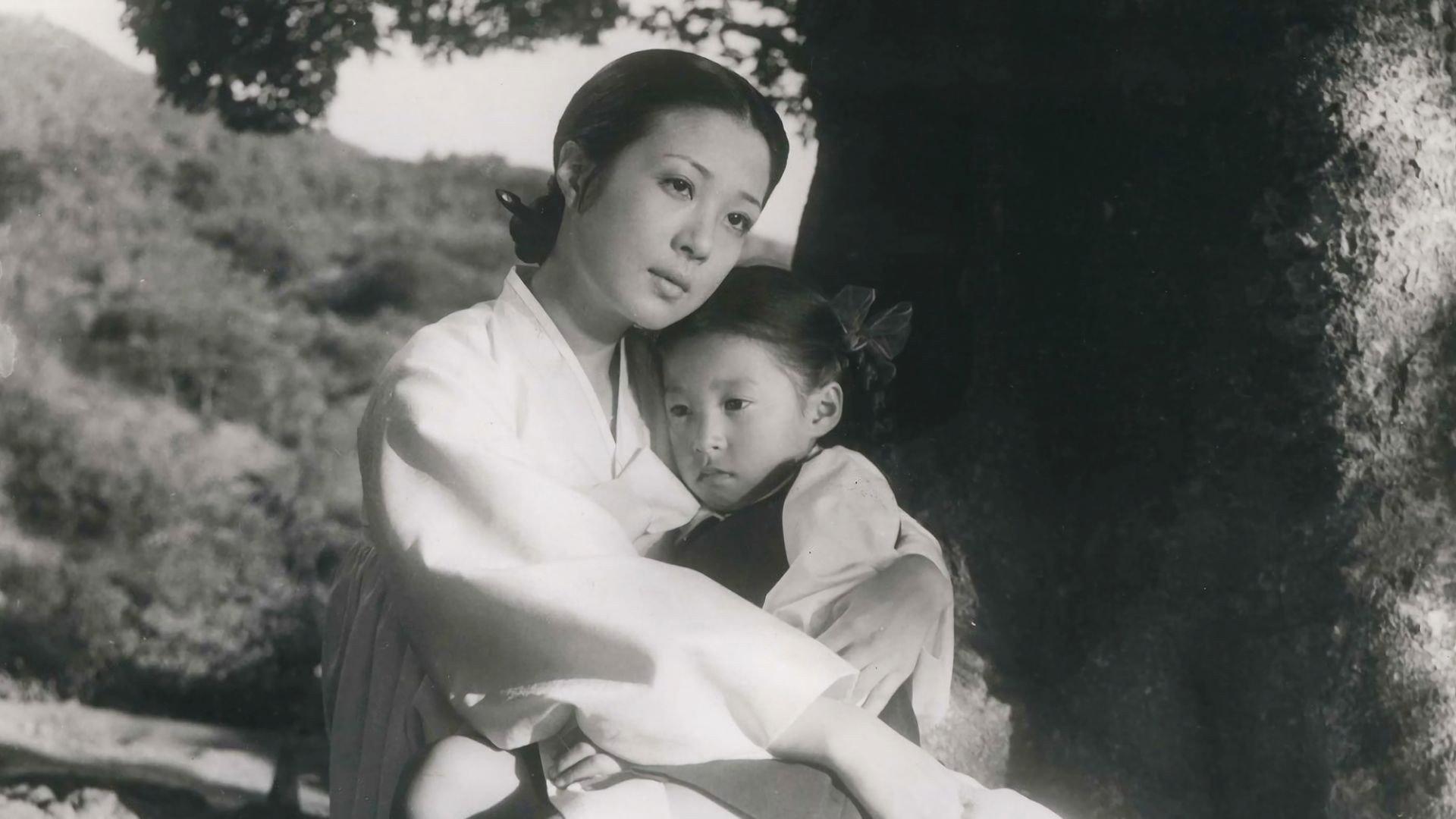 Mother and a Guest 1961 movie scene