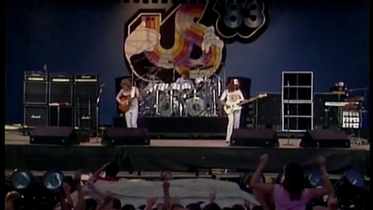 Triumph: Live at the US Festival 2003 movie scene