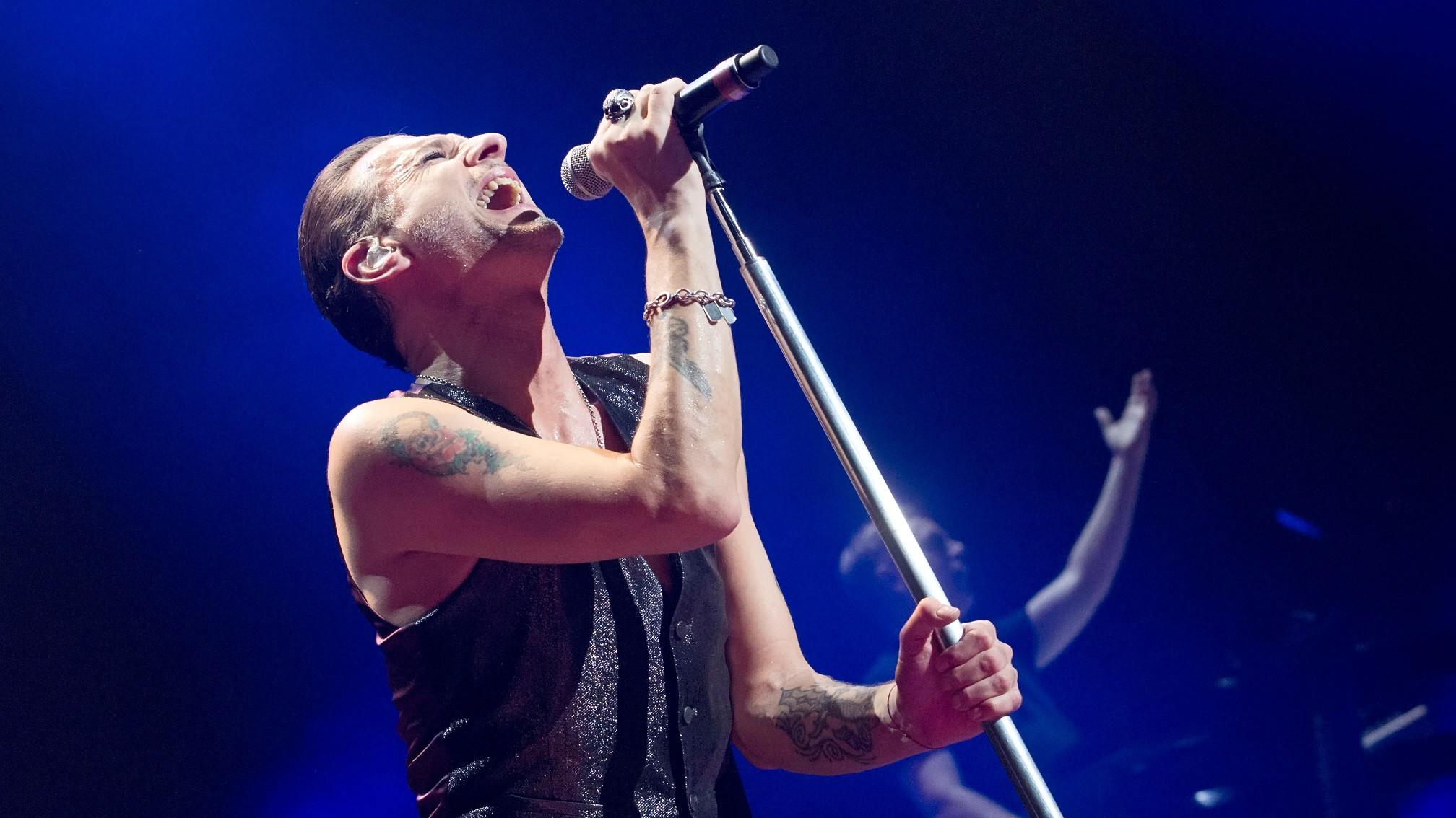 Depeche Mode: Alive in Berlin 2014 movie scene