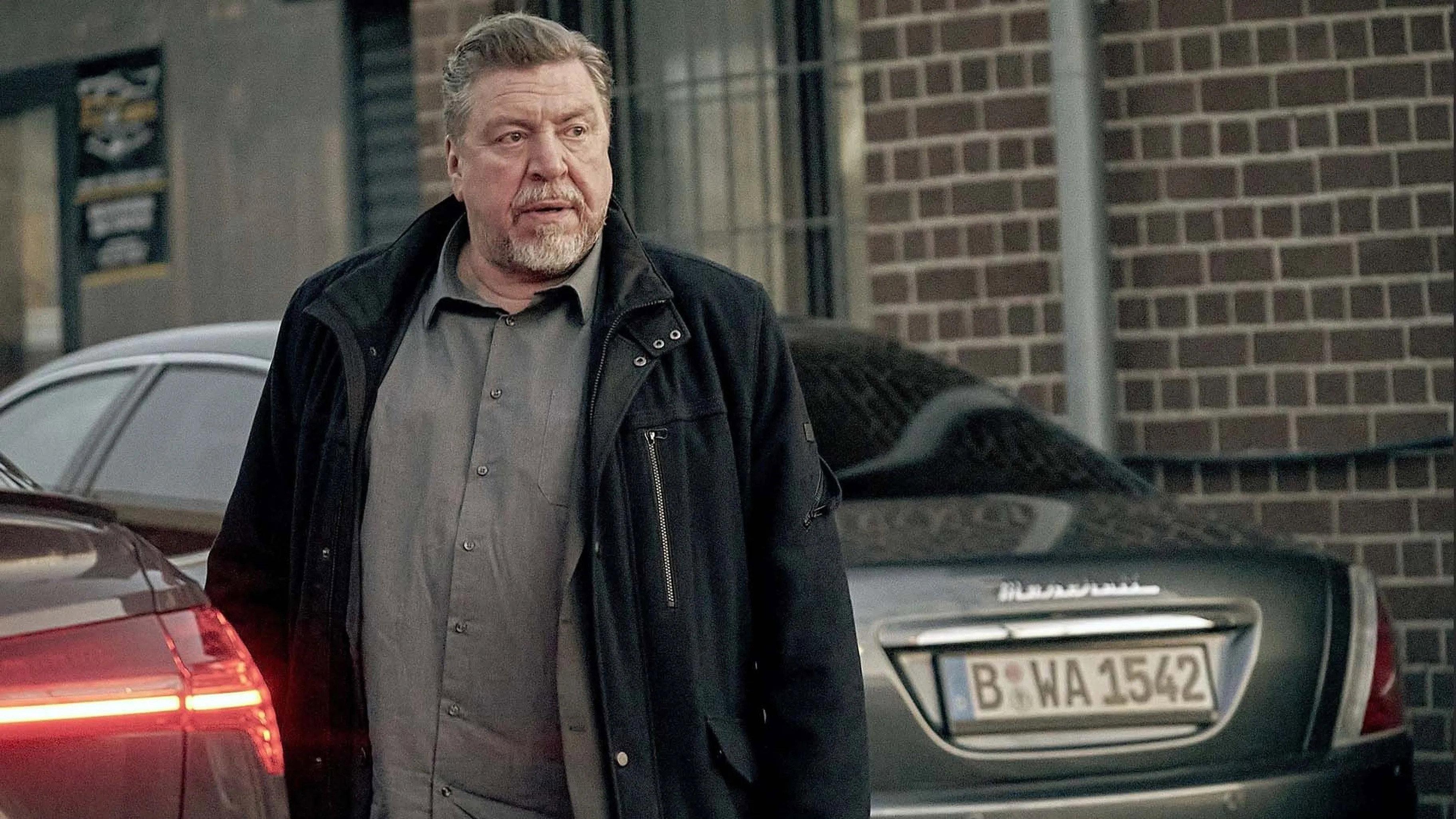 Der gute Bulle - Heaven can wait 2024 movie scene