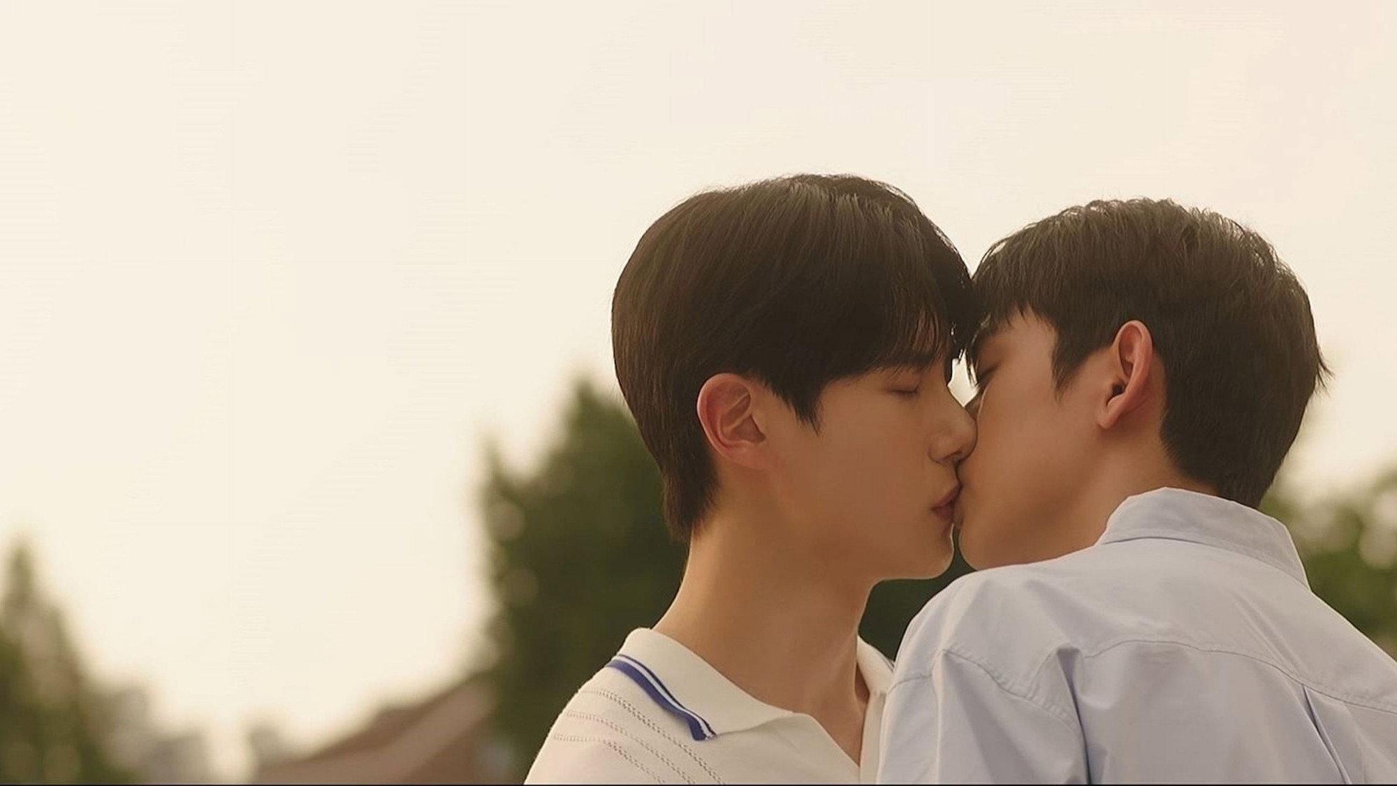 Weather Forecast Love 2023 movie scene