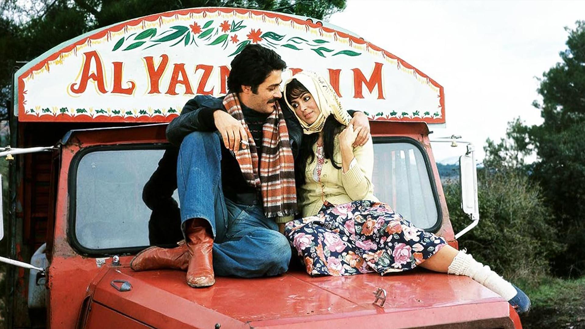 The Girl with the Red Scarf 1977 movie scene