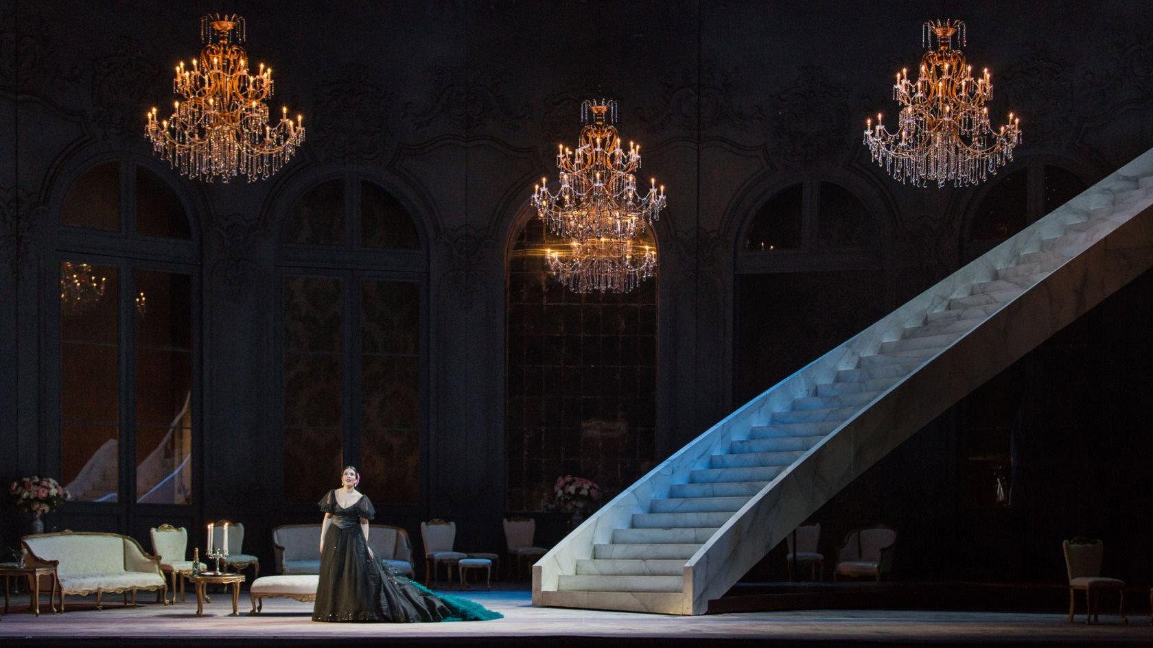 La Traviata 2016 movie scene