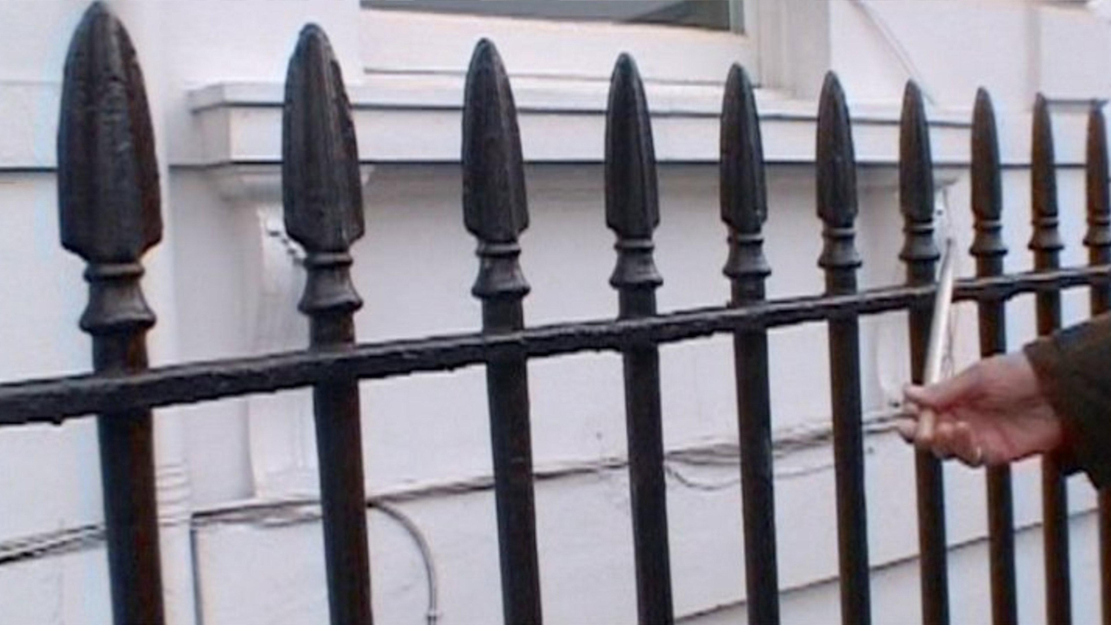 Railings 2004 movie scene