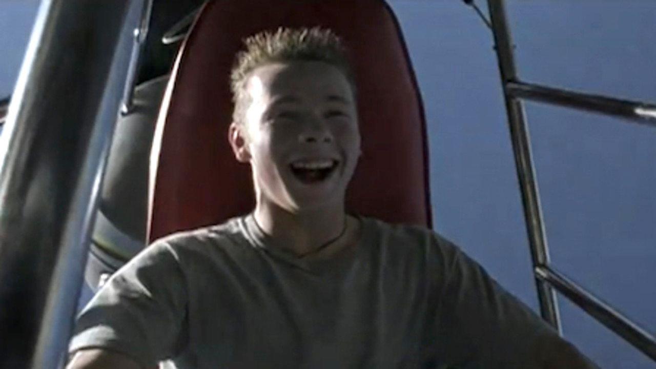 Rollercoaster 1999 movie scene