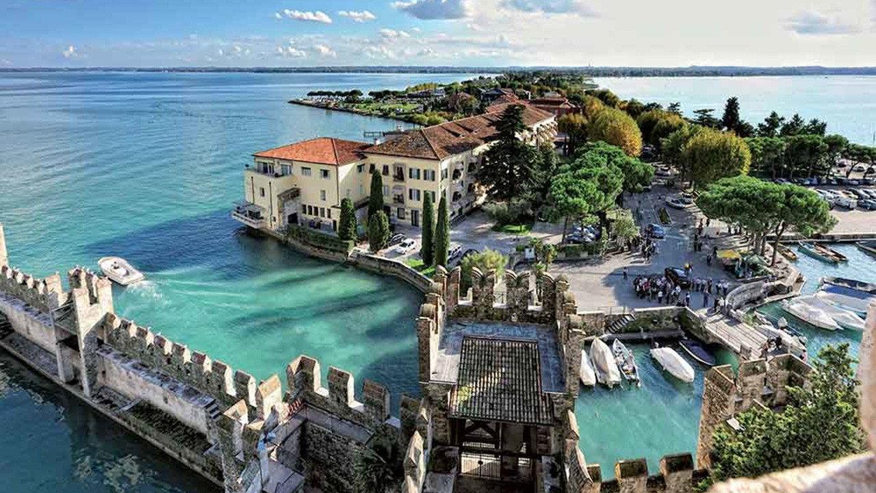 Italie, les îles romantiques 2022 movie scene