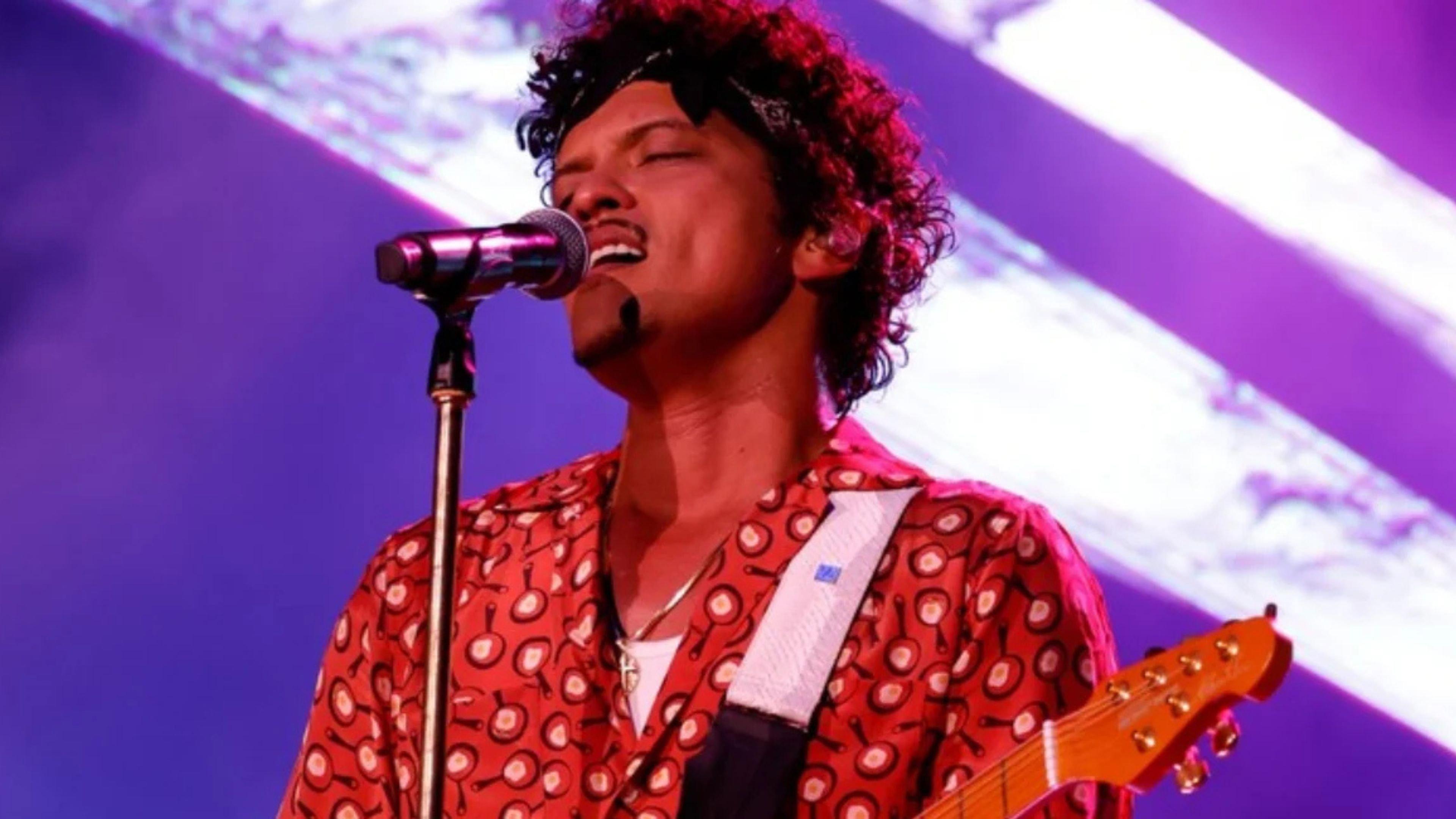 Bruno Mars: The romantic tour live 2026 movie scene