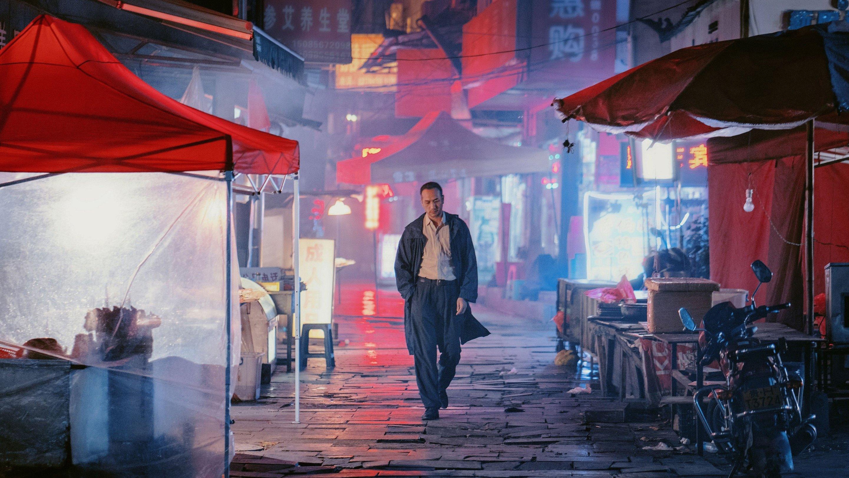 Long Day's Journey Into Night 2018 movie scene
