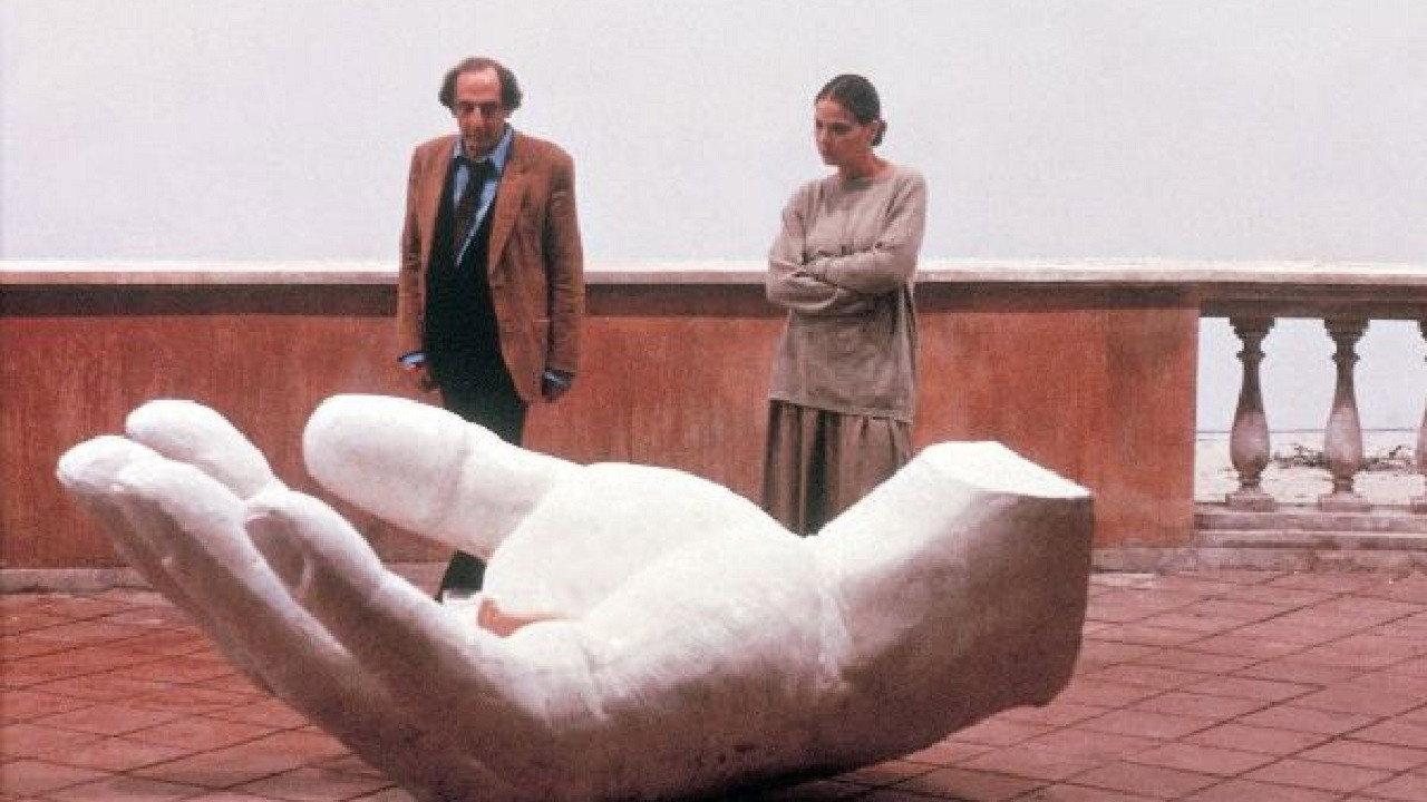 Codice privato 1988 movie scene