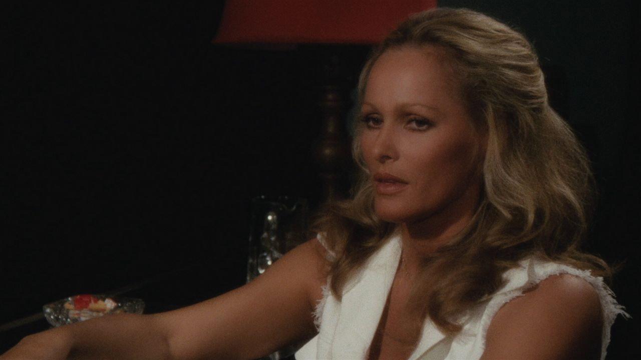 Loaded Guns 1975 movie scene