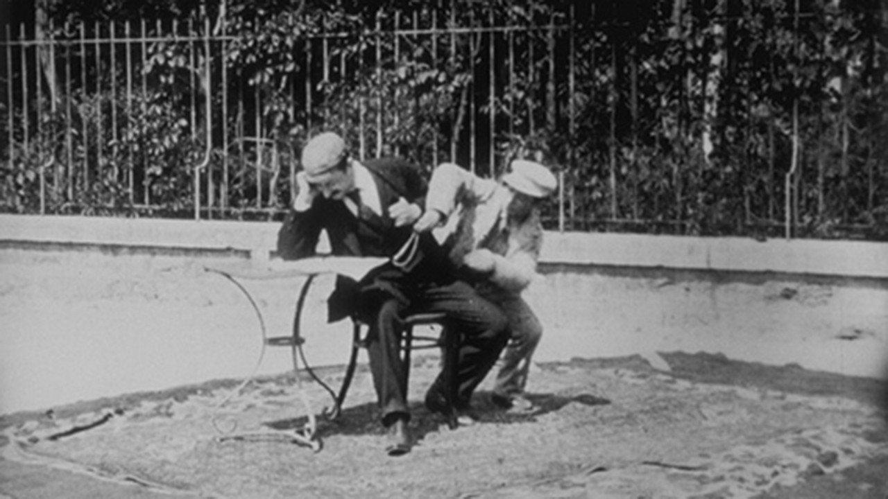 Le gendarme et le voleur 1897 movie scene