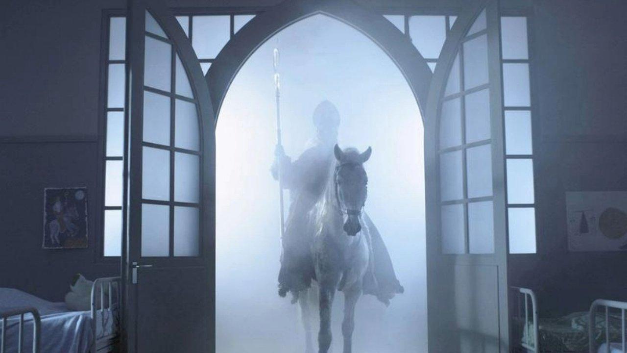 Saint 2010 movie scene