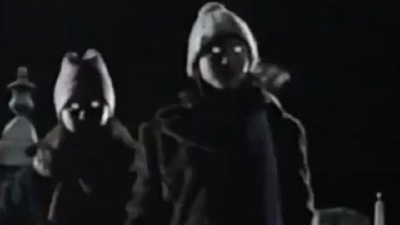 Cry Baby Lane 2000 movie scene