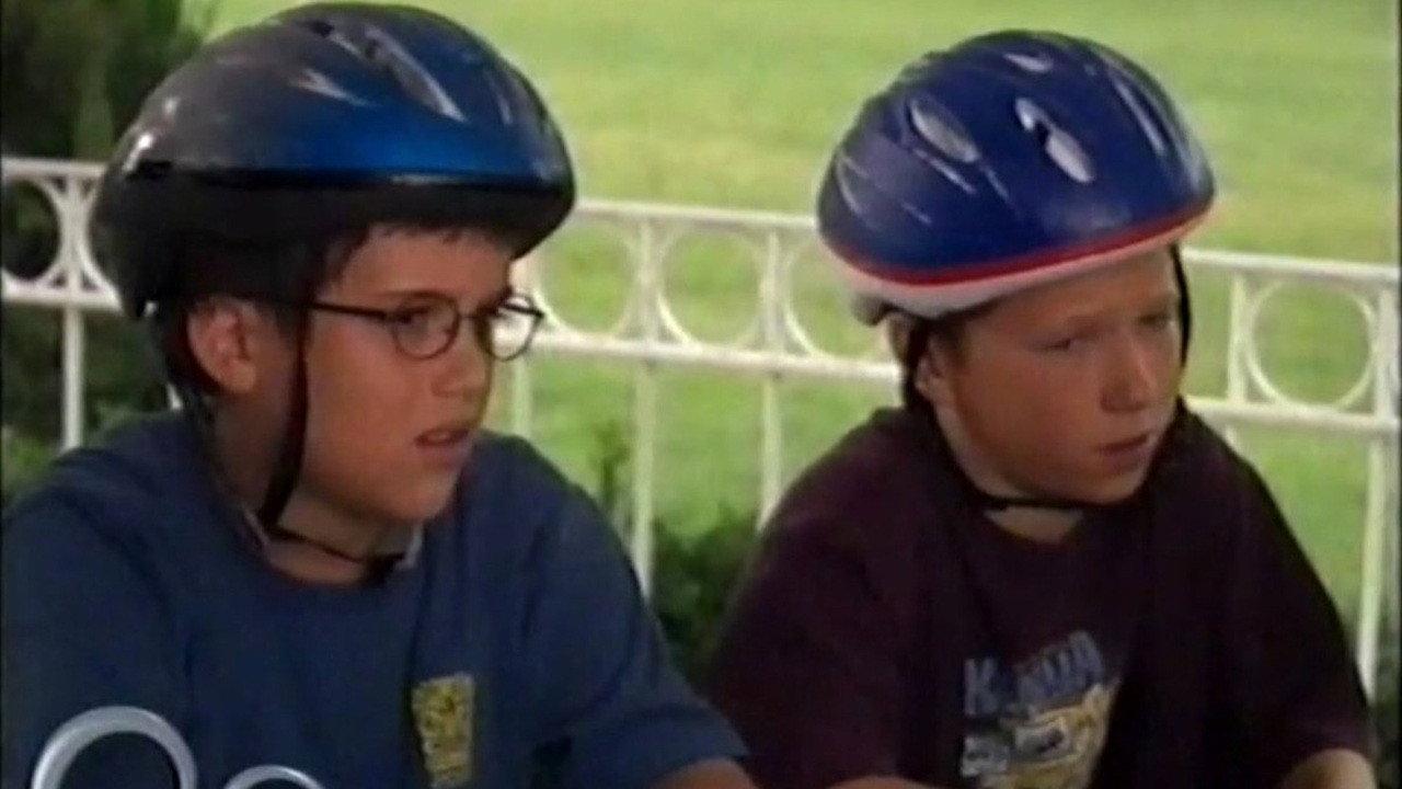 Clubhouse Detectives in Big Trouble 2002 movie scene
