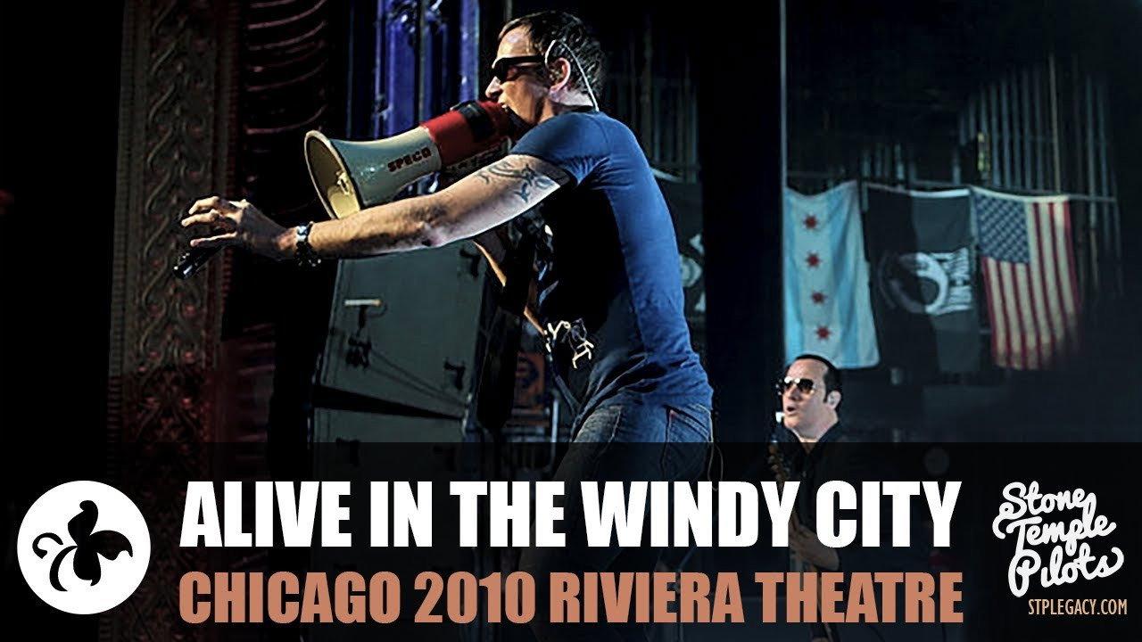 Stone Temple Pilots: Live in Chicago 2010 2010 movie scene