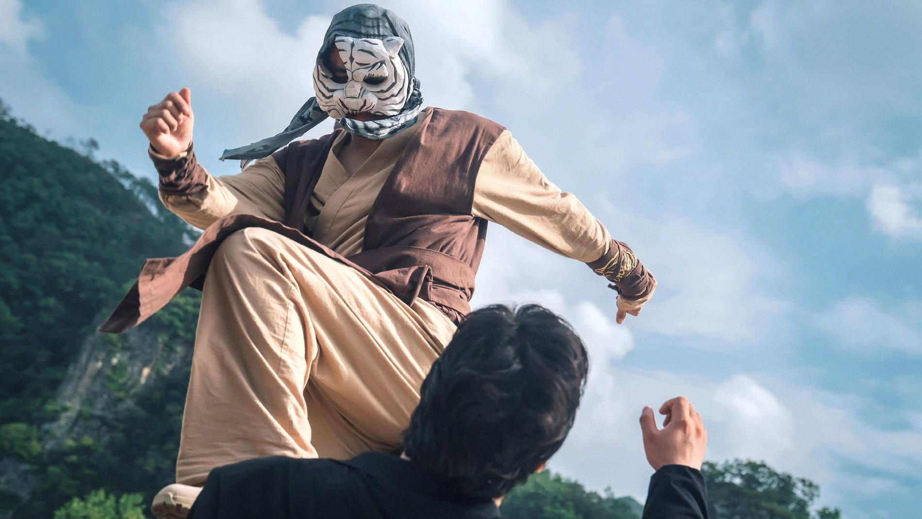 Tiger Mask 2021 movie scene