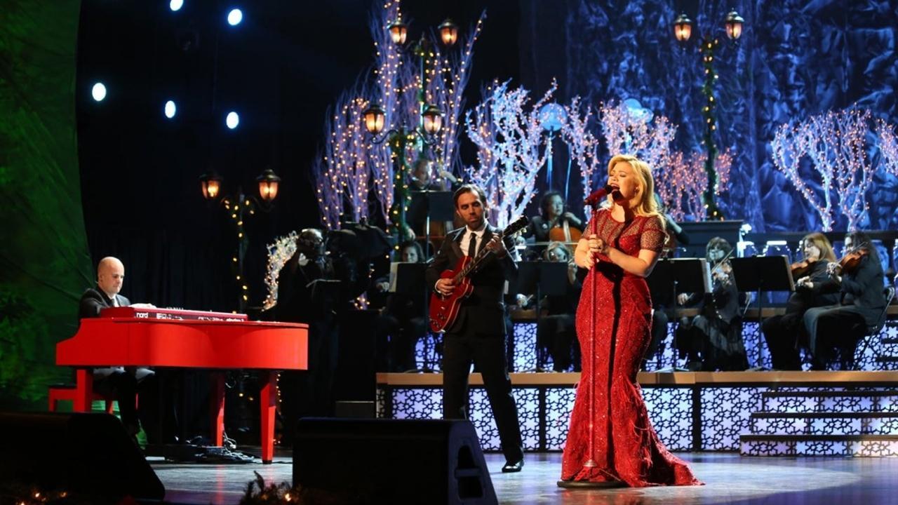Kelly Clarkson's Cautionary Christmas Music Tale 2013 movie scene