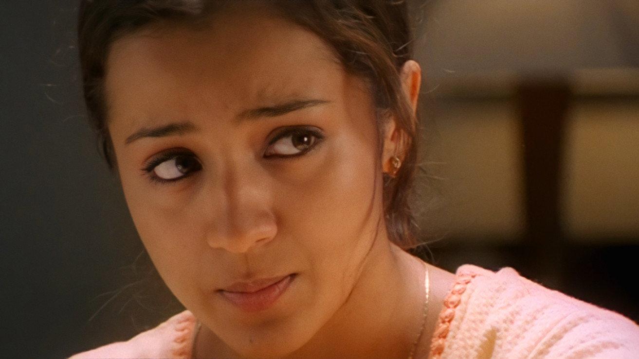 Mounam Pesiyadhe 2002 movie scene