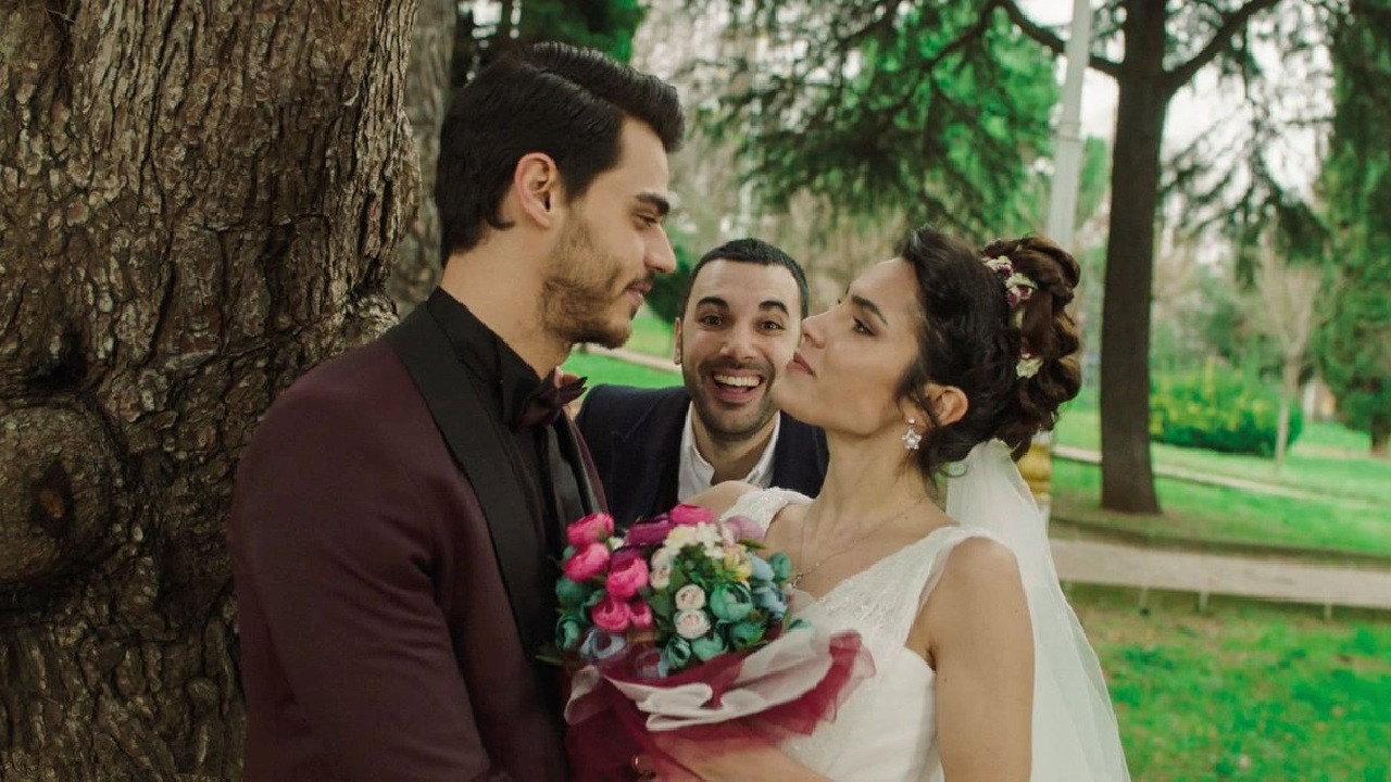 Kim Daha Mutlu 2019 movie scene