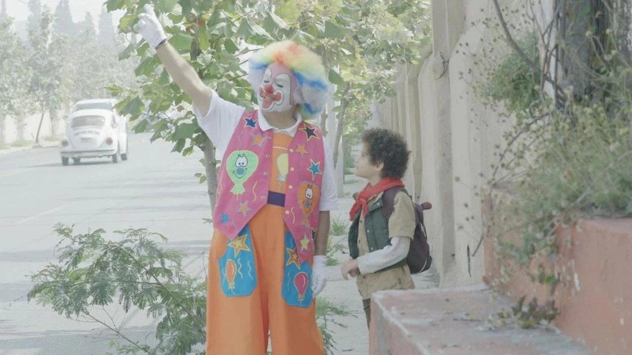 Globito y yo 2023 movie scene