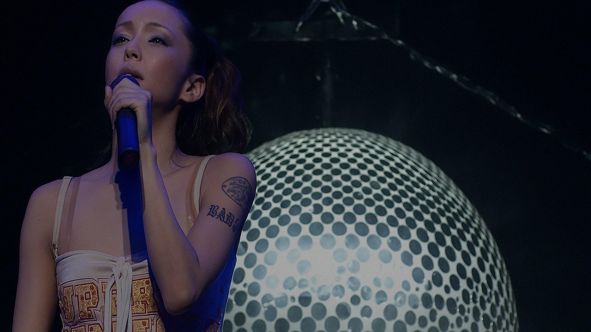 Namie Amuro SO CRAZY tour featuring BEST singles 2003–2004 2004 movie scene