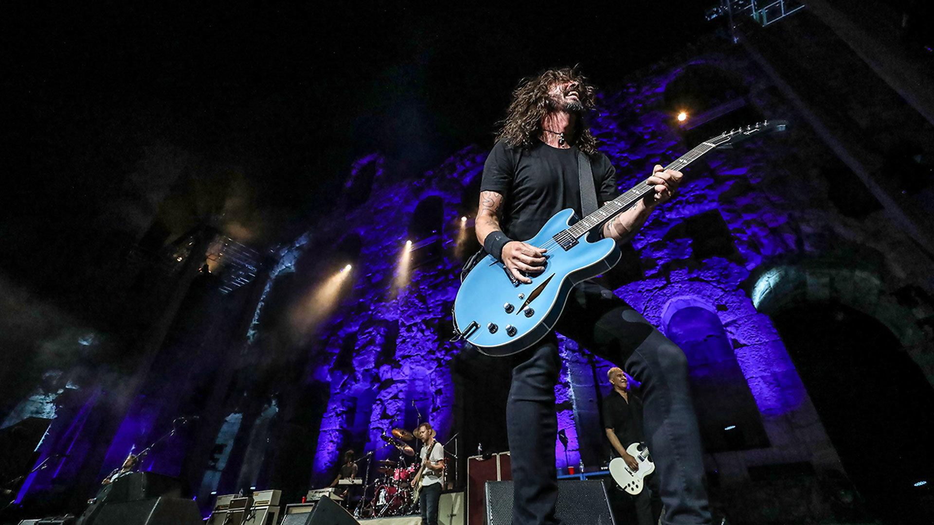Foo Fighters – Landmarks Live in Concert: A Great Performances Special 2017 movie scene