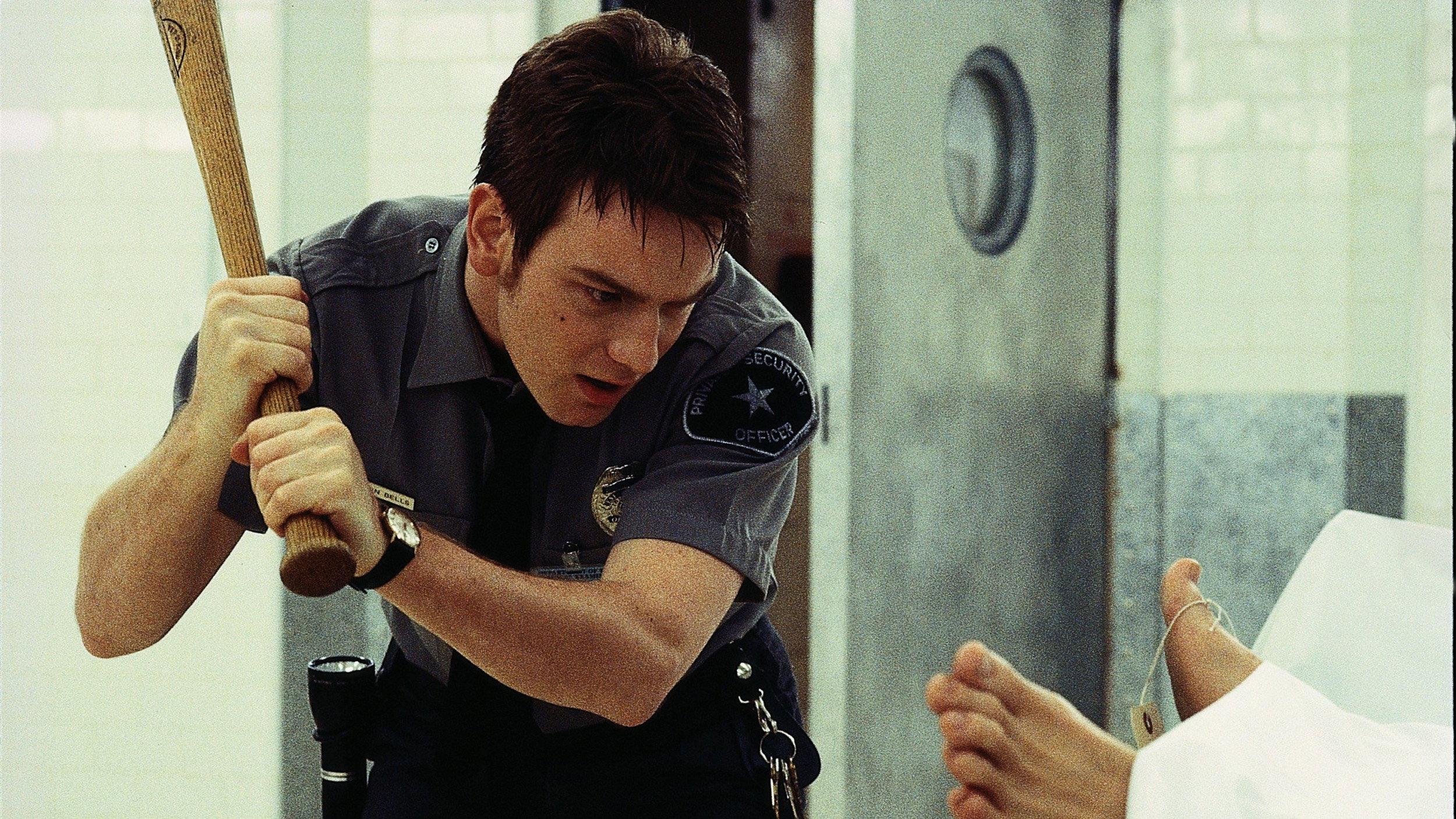 Nightwatch 1997 movie scene