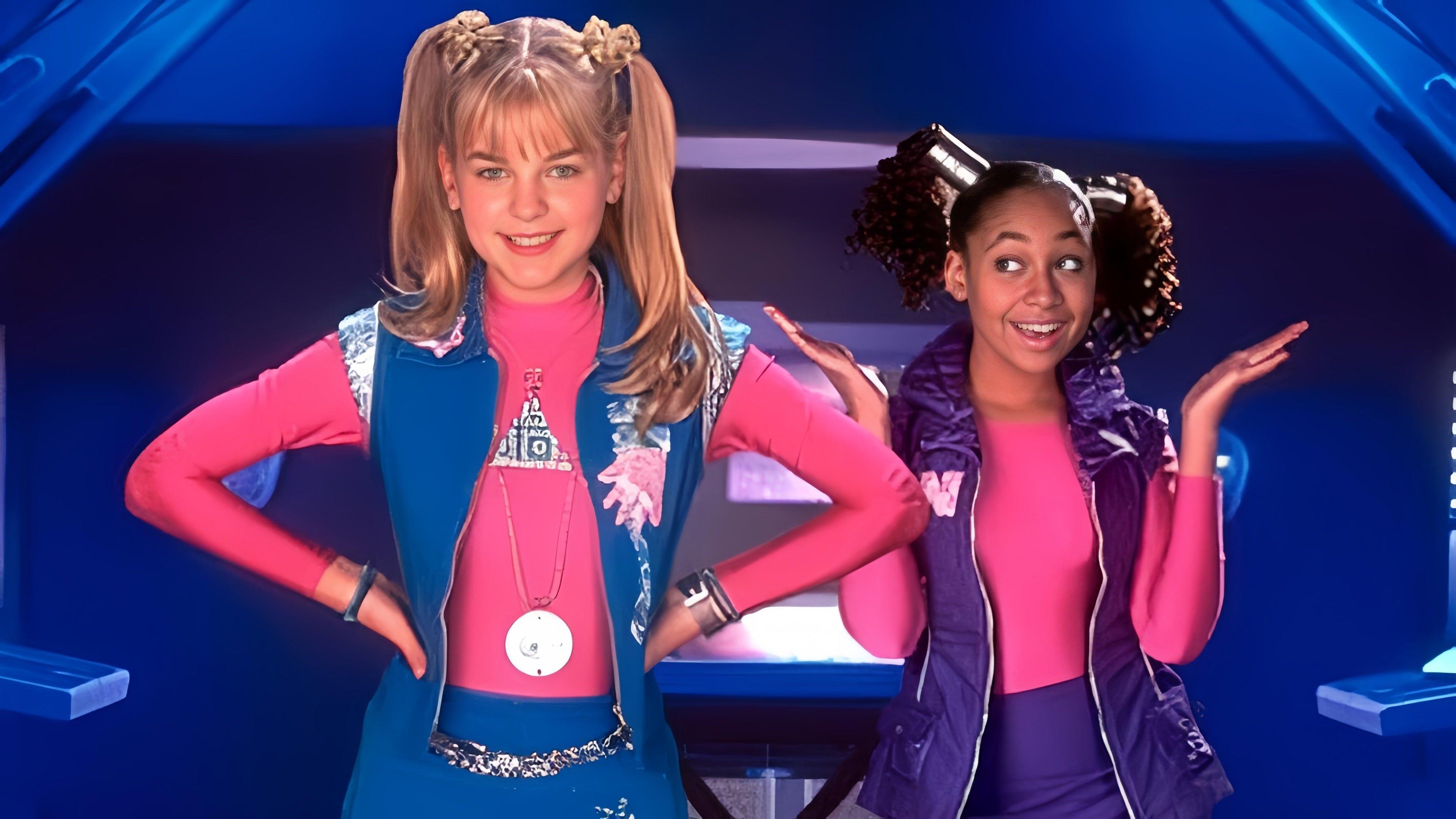 Zenon: Girl of the 21st Century 1999 movie scene