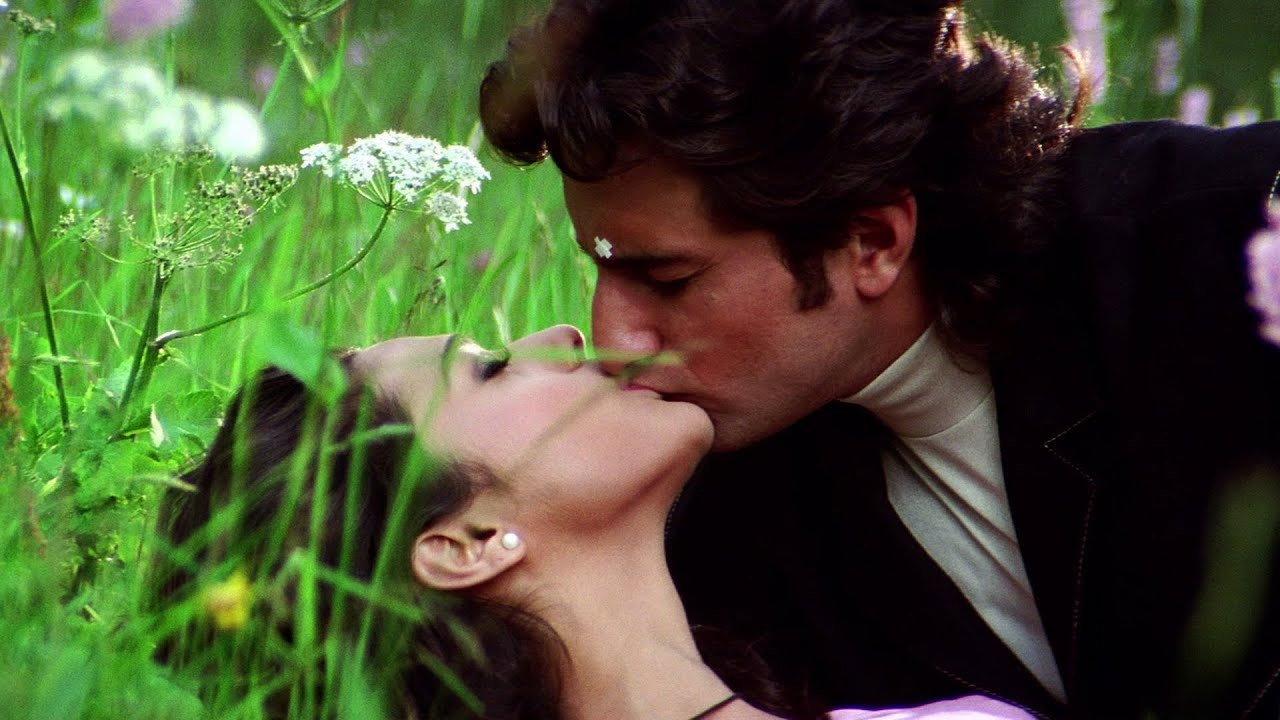 Kya Kehna 2000 movie scene