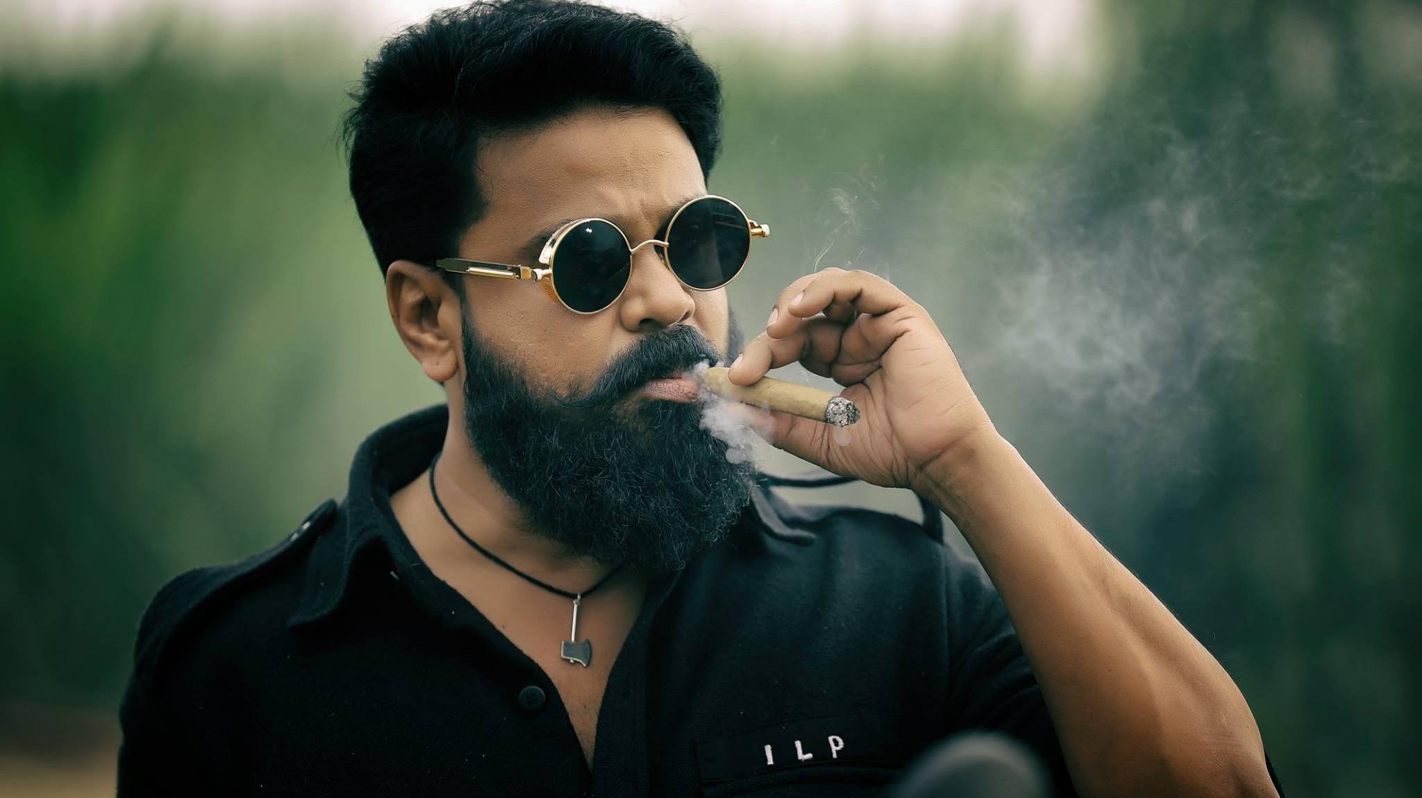 Kammara Sambhavam 2018 movie scene