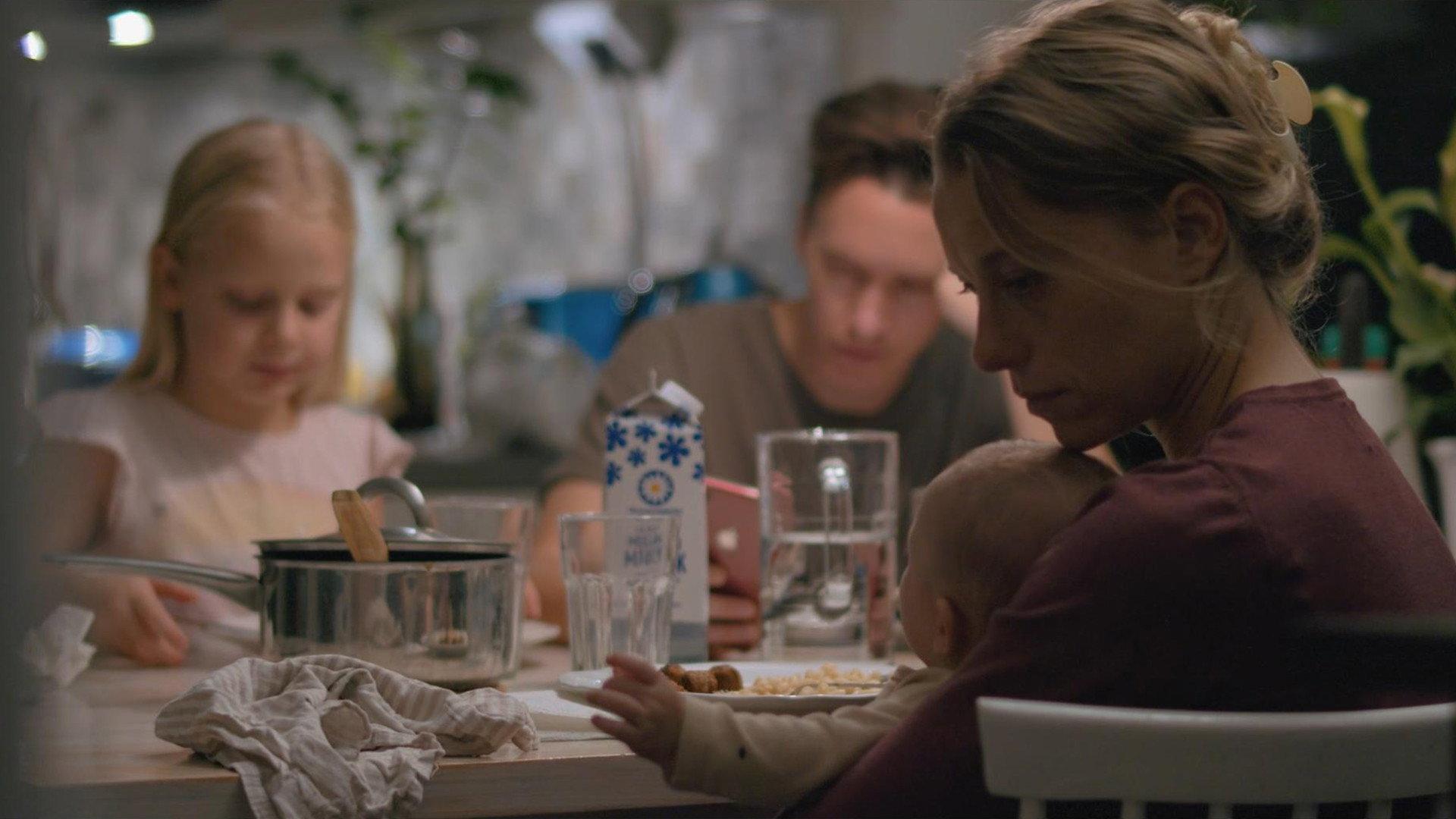 Lykke Post Partum 2025 movie scene