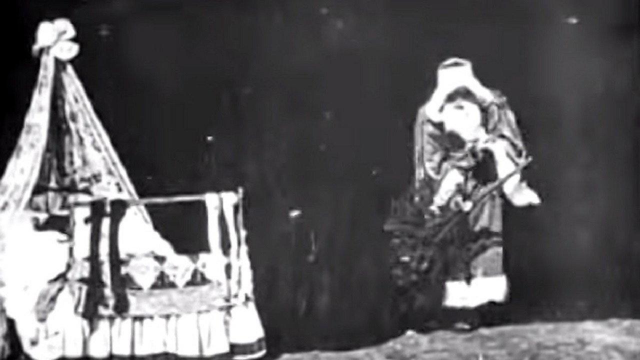Santa Claus 1898 movie scene
