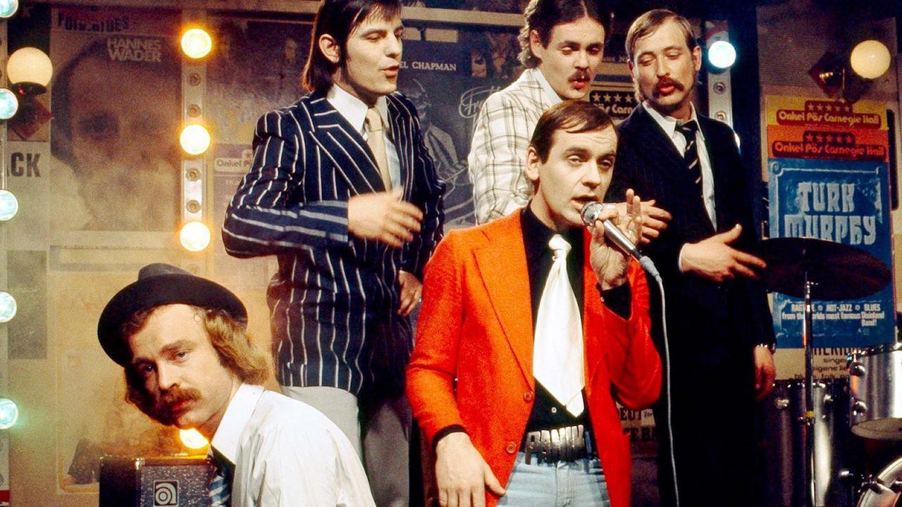Udo Lindenberg & Das Panikorchester - 50 Jahre Rock'n'Roll in der bunten Republik 2023 movie scene