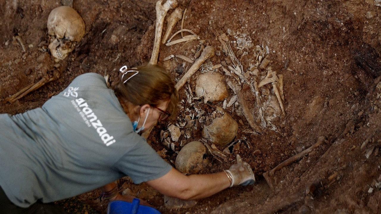 Pico Reja: The Truth Buried Beneath 2022 movie scene