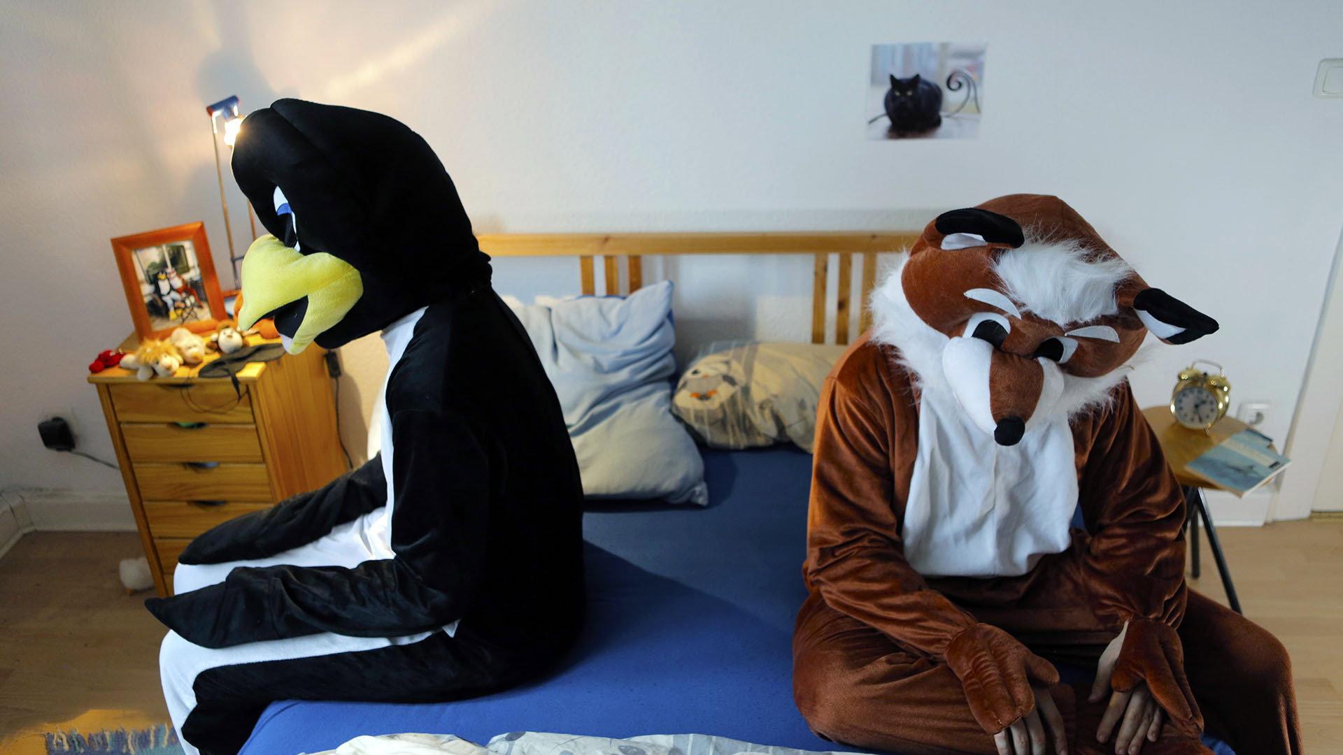 Fox & Penguin 2021 movie scene
