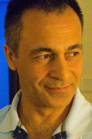 Ersin Ergün as Self in Long Encounters Quick Farewells