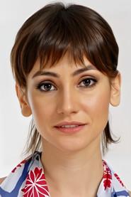 İpek Değer as Deniz in Peri Tozu 2008