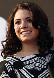 Chloe Sonnenfeld as Moon Gornicke in RV 2006